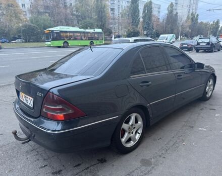 Мерседес Ц-Класс 2003 в Харькове на Automoto.ua Синий Мерседес Ц-Класс, объемом двигателя 2.1 л и пробегом 358 тыс. км за 2600 $, фото 3 на Automoto.ua