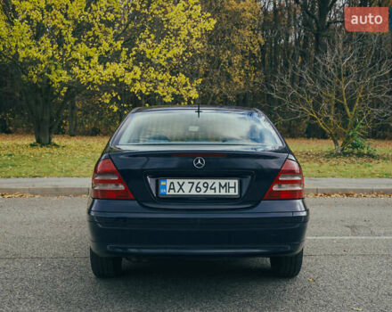 Синий Мерседес Ц-Класс, объемом двигателя 2.15 л и пробегом 459 тыс. км за 4500 $, фото 6 на Automoto.ua