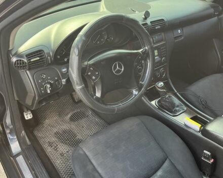 Синій Мерседес Ц-Клас, об'ємом двигуна 2.1 л та пробігом 400 тис. км за 4400 $, фото 7 на Automoto.ua