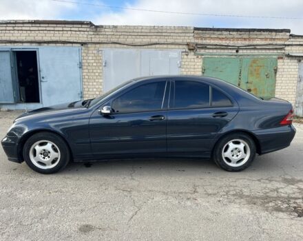 Синій Мерседес Ц-Клас, об'ємом двигуна 2.1 л та пробігом 400 тис. км за 4400 $, фото 3 на Automoto.ua