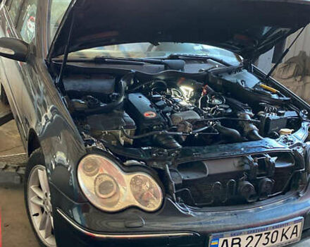 Синій Мерседес Ц-Клас, об'ємом двигуна 2.2 л та пробігом 400 тис. км за 6000 $, фото 6 на Automoto.ua