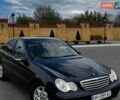 Синий Мерседес Ц-Класс, объемом двигателя 2.15 л и пробегом 300 тыс. км за 6000 $, фото 1 на Automoto.ua