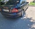 Синій Мерседес Ц-Клас, об'ємом двигуна 2.2 л та пробігом 335 тис. км за 5750 $, фото 1 на Automoto.ua
