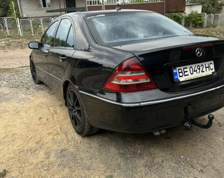 Синій Мерседес Ц-Клас, об'ємом двигуна 2.99 л та пробігом 320 тис. км за 4550 $, фото 2 на Automoto.ua