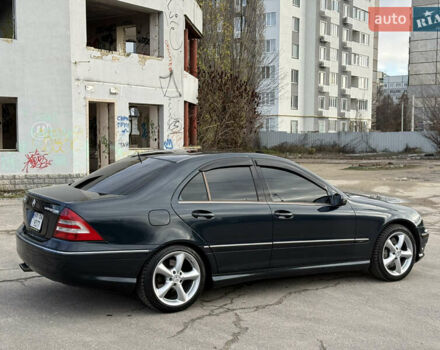 Синий Мерседес Ц-Класс, объемом двигателя 1.8 л и пробегом 280 тыс. км за 7400 $, фото 2 на Automoto.ua