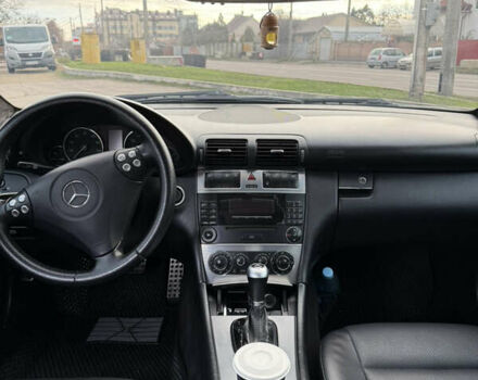 Синий Мерседес Ц-Класс, объемом двигателя 1.8 л и пробегом 280 тыс. км за 7400 $, фото 12 на Automoto.ua