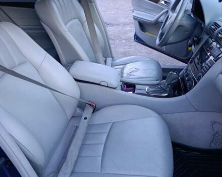 Синий Мерседес Ц-Класс, объемом двигателя 1.8 л и пробегом 286 тыс. км за 5450 $, фото 6 на Automoto.ua