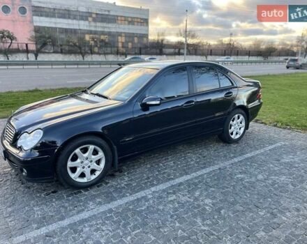 Синій Мерседес Ц-Клас, об'ємом двигуна 1.8 л та пробігом 348 тис. км за 7500 $, фото 2 на Automoto.ua