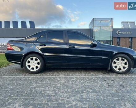 Синій Мерседес Ц-Клас, об'ємом двигуна 1.8 л та пробігом 348 тис. км за 7500 $, фото 8 на Automoto.ua