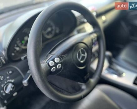 Синій Мерседес Ц-Клас, об'ємом двигуна 1.8 л та пробігом 348 тис. км за 7500 $, фото 21 на Automoto.ua