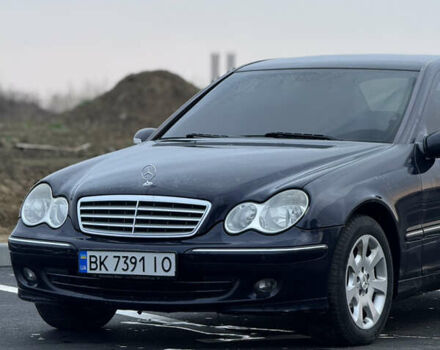 Синий Мерседес Ц-Класс, объемом двигателя 2.2 л и пробегом 290 тыс. км за 6400 $, фото 11 на Automoto.ua