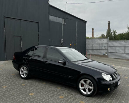 Синий Мерседес Ц-Класс, объемом двигателя 1.8 л и пробегом 233 тыс. км за 6500 $, фото 4 на Automoto.ua