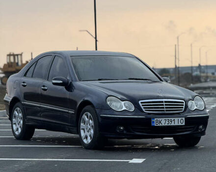 Синий Мерседес Ц-Класс, объемом двигателя 2.2 л и пробегом 290 тыс. км за 6400 $, фото 7 на Automoto.ua