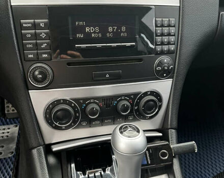 Синий Мерседес Ц-Класс, объемом двигателя 1.8 л и пробегом 233 тыс. км за 6500 $, фото 23 на Automoto.ua