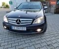 Синий Мерседес Ц-Класс, объемом двигателя 3 л и пробегом 299 тыс. км за 10500 $, фото 41 на Automoto.ua