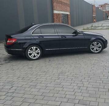 Синий Мерседес Ц-Класс, объемом двигателя 3 л и пробегом 281 тыс. км за 9500 $, фото 7 на Automoto.ua