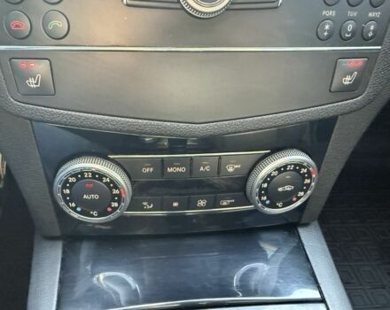 Синій Мерседес Ц-Клас, об'ємом двигуна 2.1 л та пробігом 350 тис. км за 6999 $, фото 9 на Automoto.ua