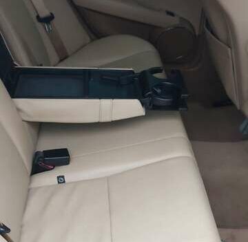 Синий Мерседес Ц-Класс, объемом двигателя 3 л и пробегом 281 тыс. км за 9500 $, фото 18 на Automoto.ua