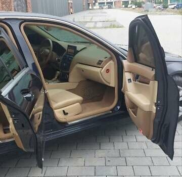 Синий Мерседес Ц-Класс, объемом двигателя 3 л и пробегом 281 тыс. км за 9500 $, фото 14 на Automoto.ua