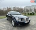 Синій Мерседес Ц-Клас, об'ємом двигуна 3 л та пробігом 285 тис. км за 7800 $, фото 1 на Automoto.ua