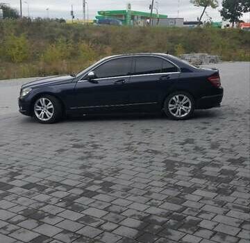 Синий Мерседес Ц-Класс, объемом двигателя 3 л и пробегом 281 тыс. км за 9500 $, фото 11 на Automoto.ua