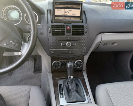 Синий Мерседес Ц-Класс, объемом двигателя 2.15 л и пробегом 348 тыс. км за 8700 $, фото 10 на Automoto.ua