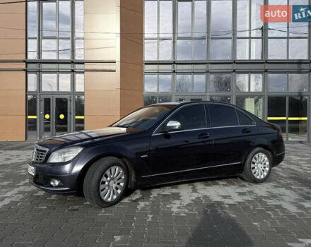 Синий Мерседес Ц-Класс, объемом двигателя 2.15 л и пробегом 348 тыс. км за 8700 $, фото 1 на Automoto.ua