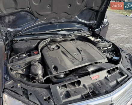 Синий Мерседес Ц-Класс, объемом двигателя 2.15 л и пробегом 348 тыс. км за 8700 $, фото 4 на Automoto.ua