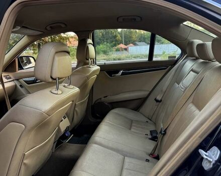 Синій Мерседес Ц-Клас, об'ємом двигуна 2.2 л та пробігом 300 тис. км за 4900 $, фото 5 на Automoto.ua