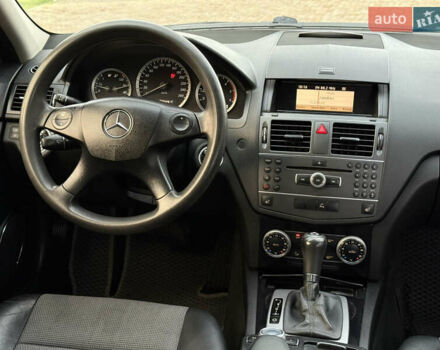 Синий Мерседес Ц-Класс, объемом двигателя 2.2 л и пробегом 315 тыс. км за 9300 $, фото 24 на Automoto.ua
