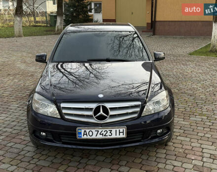 Синий Мерседес Ц-Класс, объемом двигателя 2.2 л и пробегом 315 тыс. км за 9300 $, фото 4 на Automoto.ua