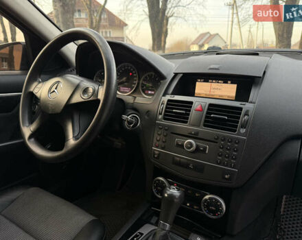 Синій Мерседес Ц-Клас, об'ємом двигуна 2.2 л та пробігом 315 тис. км за 9300 $, фото 31 на Automoto.ua