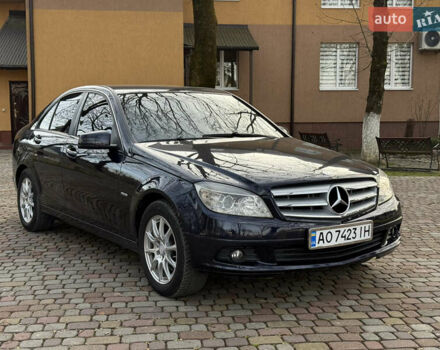 Синій Мерседес Ц-Клас, об'ємом двигуна 2.2 л та пробігом 315 тис. км за 9300 $, фото 1 на Automoto.ua