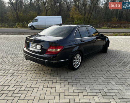 Синий Мерседес Ц-Класс, объемом двигателя 2.2 л и пробегом 331 тыс. км за 8500 $, фото 3 на Automoto.ua