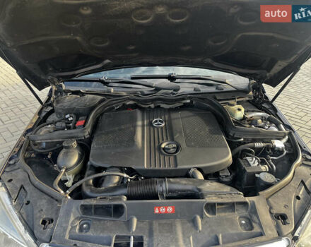 Синий Мерседес Ц-Класс, объемом двигателя 2.2 л и пробегом 331 тыс. км за 8500 $, фото 10 на Automoto.ua