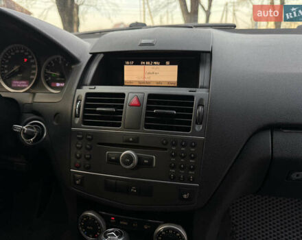 Синий Мерседес Ц-Класс, объемом двигателя 2.2 л и пробегом 315 тыс. км за 9300 $, фото 32 на Automoto.ua