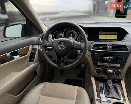 Синий Мерседес Ц-Класс, объемом двигателя 1.8 л и пробегом 220 тыс. км за 9950 $, фото 18 на Automoto.ua