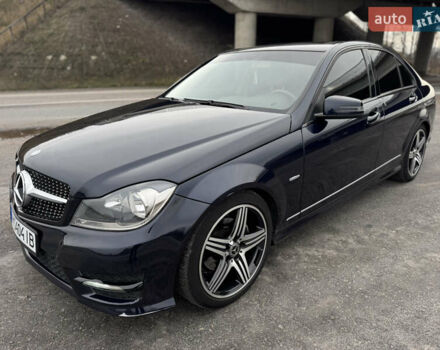 Синий Мерседес Ц-Класс, объемом двигателя 1.8 л и пробегом 220 тыс. км за 9950 $, фото 7 на Automoto.ua