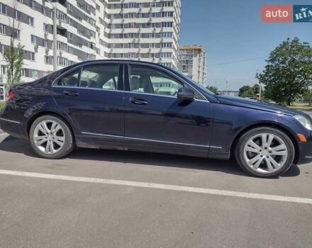 Синій Мерседес Ц-Клас, об'ємом двигуна 3 л та пробігом 194 тис. км за 12000 $, фото 6 на Automoto.ua