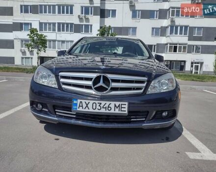 Синій Мерседес Ц-Клас, об'ємом двигуна 3 л та пробігом 194 тис. км за 12000 $, фото 3 на Automoto.ua