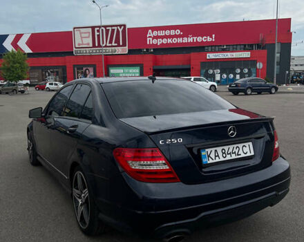 Синій Мерседес Ц-Клас, об'ємом двигуна 1.8 л та пробігом 217 тис. км за 11000 $, фото 1 на Automoto.ua
