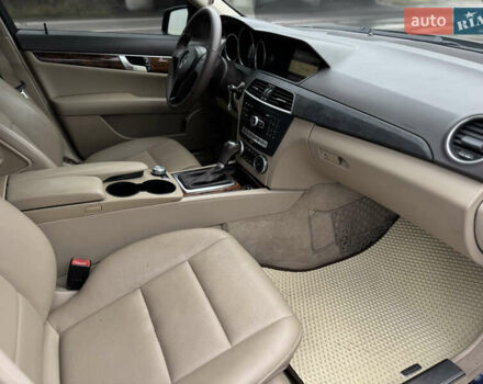 Синий Мерседес Ц-Класс, объемом двигателя 1.8 л и пробегом 220 тыс. км за 9950 $, фото 33 на Automoto.ua