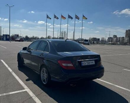 Синий Мерседес Ц-Класс, объемом двигателя 1.8 л и пробегом 240 тыс. км за 10200 $, фото 4 на Automoto.ua