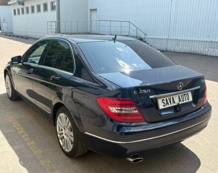 Синий Мерседес Ц-Класс, объемом двигателя 2.2 л и пробегом 200 тыс. км за 5450 $, фото 2 на Automoto.ua