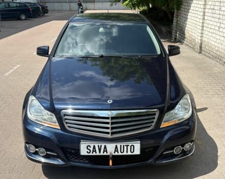 Синий Мерседес Ц-Класс, объемом двигателя 2.2 л и пробегом 200 тыс. км за 5450 $, фото 1 на Automoto.ua