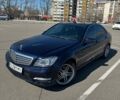 Синий Мерседес Ц-Класс, объемом двигателя 1.8 л и пробегом 240 тыс. км за 10200 $, фото 1 на Automoto.ua