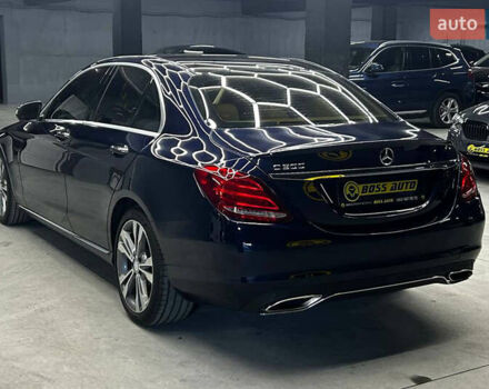 Синий Мерседес Ц-Класс, объемом двигателя 1.99 л и пробегом 142 тыс. км за 16800 $, фото 3 на Automoto.ua