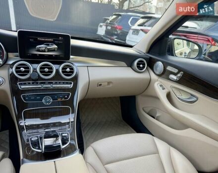 Синій Мерседес Ц-Клас, об'ємом двигуна 2 л та пробігом 150 тис. км за 18900 $, фото 26 на Automoto.ua