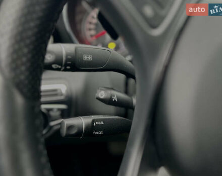 Синій Мерседес Ц-Клас, об'ємом двигуна 1.99 л та пробігом 132 тис. км за 18800 $, фото 17 на Automoto.ua