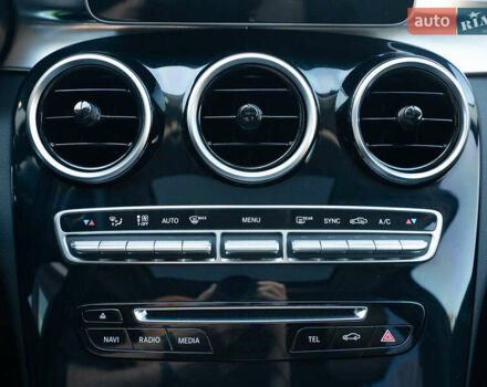 Синий Мерседес Ц-Класс, объемом двигателя 1.6 л и пробегом 55 тыс. км за 19950 $, фото 19 на Automoto.ua